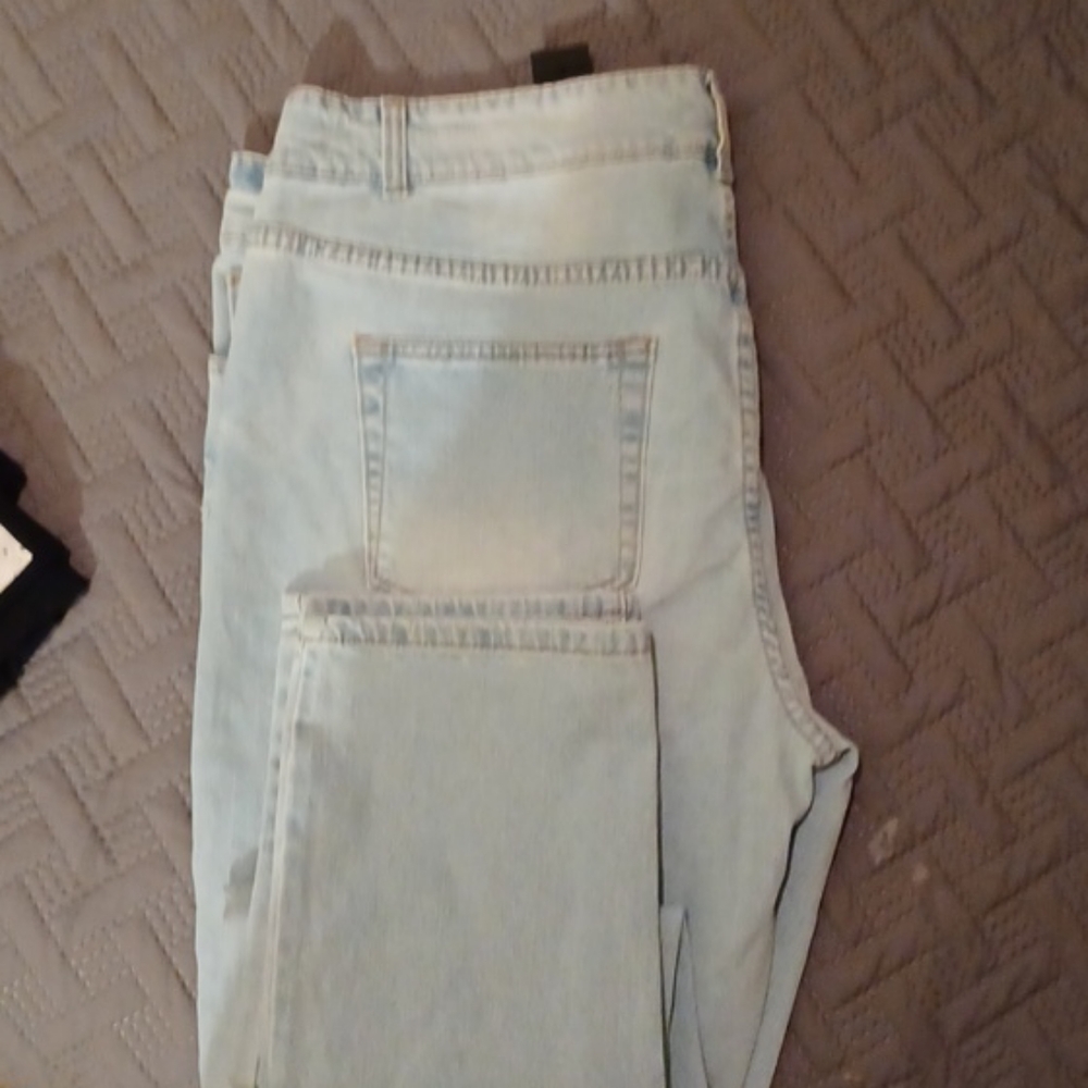 Jeans - Picture 3 of 3
